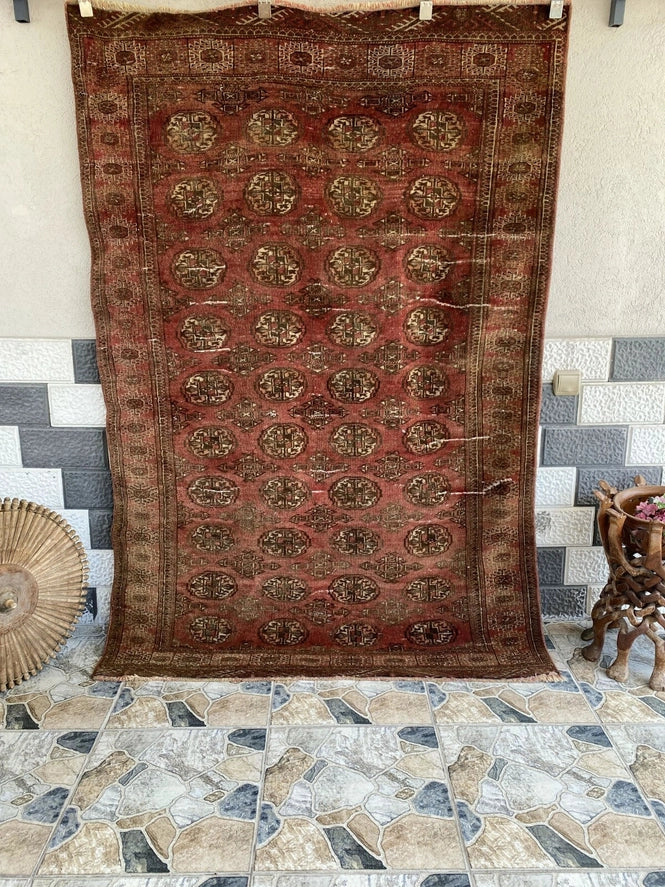 Vintage Turkoman Bukhara Wool Rug | 4'7" × 6'9" — Hand-Knotted c. 1950s
