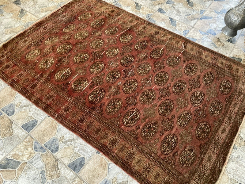 Vintage Turkoman Bukhara Wool Rug | 4'7" × 6'9" — Hand-Knotted c. 1950s