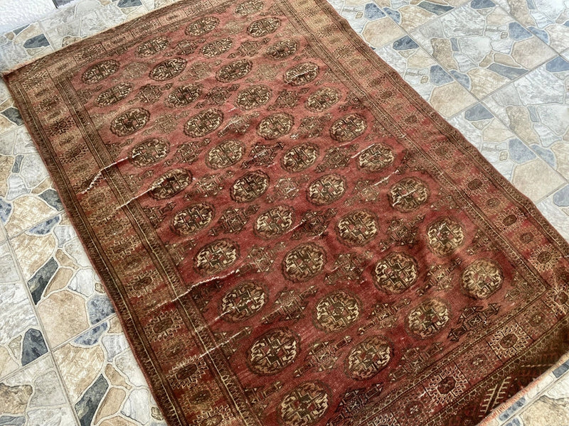 Vintage Turkoman Bukhara Wool Rug | 4'7" × 6'9" — Hand-Knotted c. 1950s