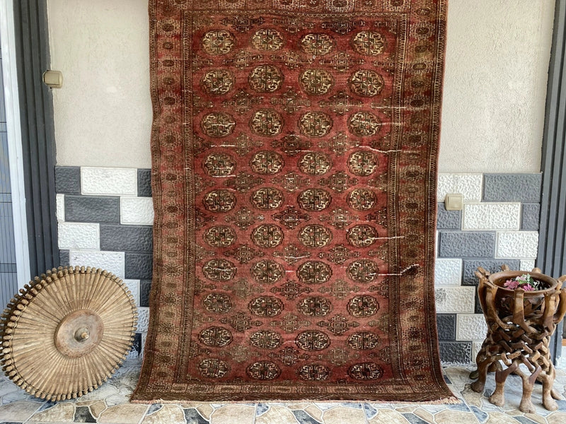 Vintage Turkoman Bukhara Wool Rug | 4'7" × 6'9" — Hand-Knotted c. 1950s
