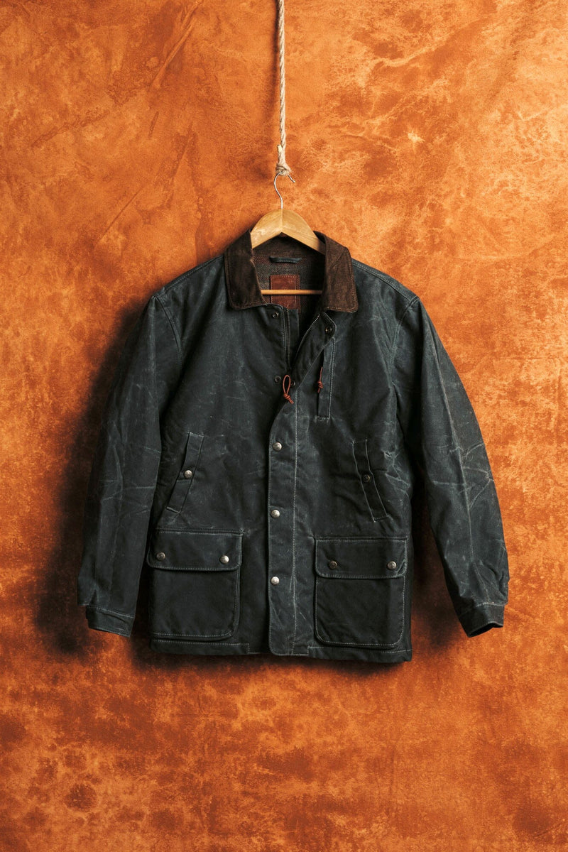 Field Jacket Charcoal — hanging front