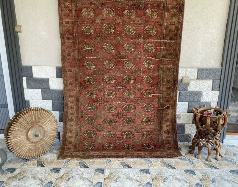 Vintage Turkoman Bukhara Wool Rug | 4'7" × 6'9" — Hand-Knotted c. 1950s