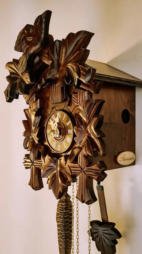 Cuckoo Clock | Bird and Leaf