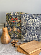 Beeswax Food Storage Bag | William Morris Print | 13" x 11"