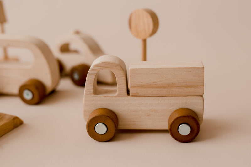 Wooden Vehicle Play Set | 7 Vehicles, Bridge, Signs & Garage Box | Q Toys