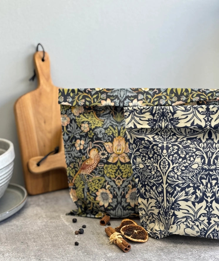 Beeswax Food Storage Bag | William Morris Print | 13" x 11"