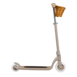 Banwood Maxi Scooter | Vintage Green | Oak Deck | Ages 6+ — Beige