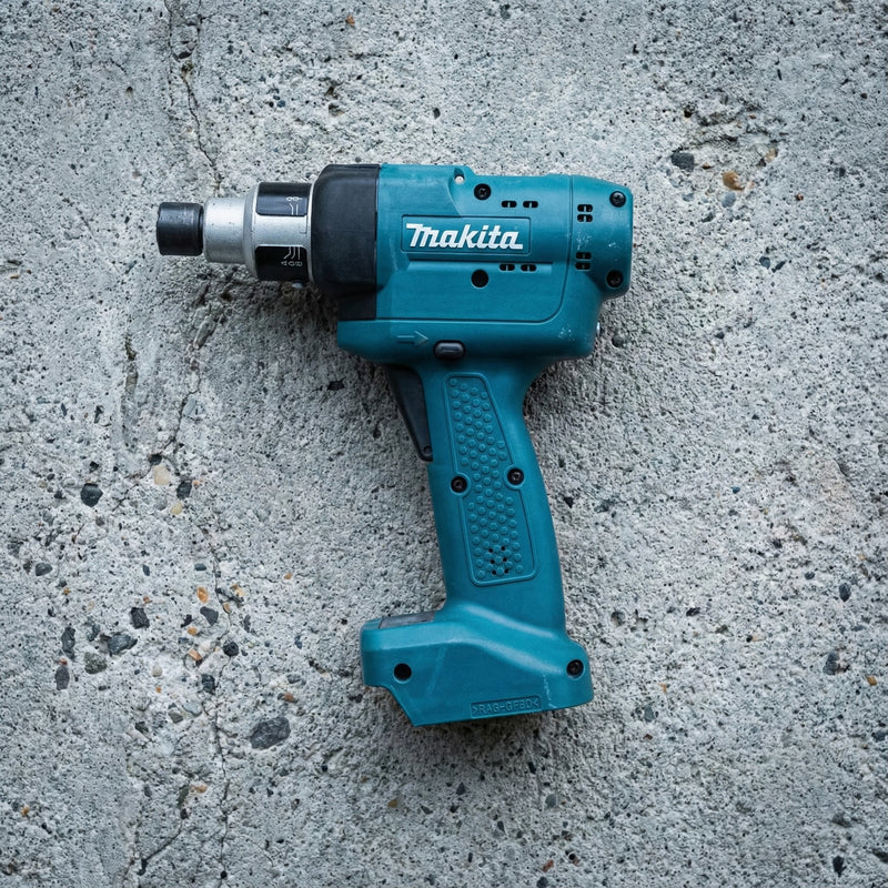 Makita 14.4V Torque Tracer Cordless Screwdriver | 1/4" Hex | Bluetooth