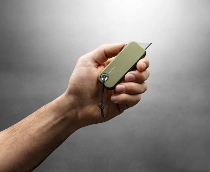 The Palmer Utility Knife | Aluminum or Recycled PCTG | Tool-Free Blade Changes