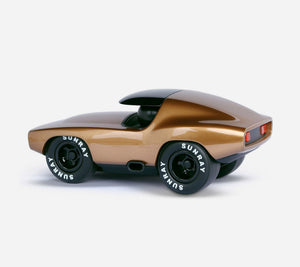 Playforever Leadbelly Burnside gold muscle car, studio