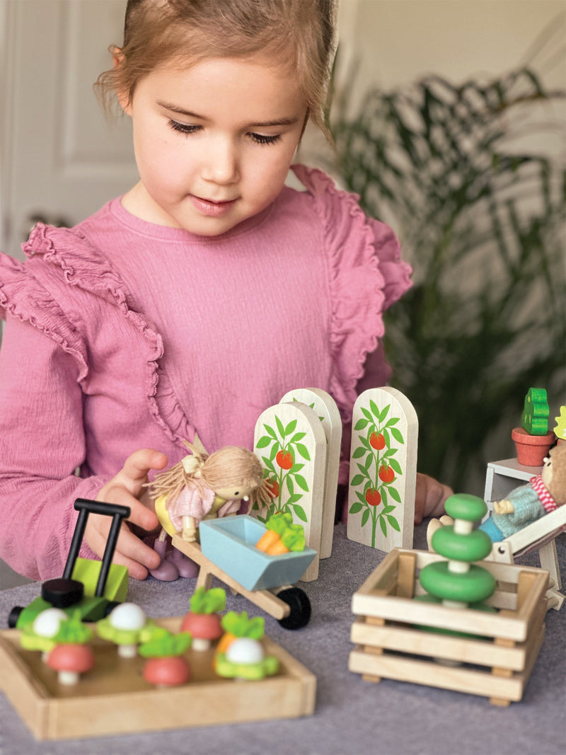 Greenhouse and Garden Set | Plywood Playset | 18.9" x 11.81" x 8.27"