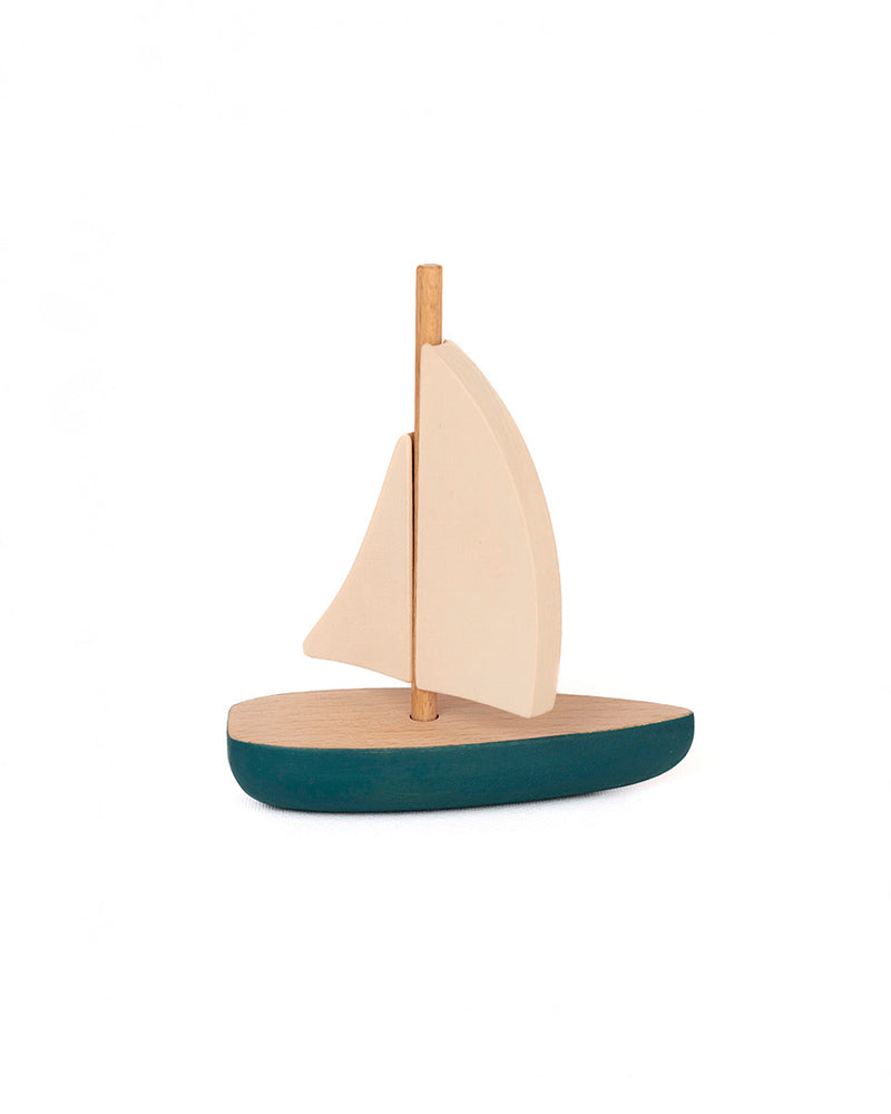 Wooden Sailboat | Magnetic Sail | Natural Beech & Linden | 11 x 4 x 12.5 cm