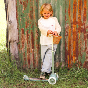 Banwood Scooter Vintage — Cream | 3-Wheel | Oak Deck | Ages 3+ — Forest Green