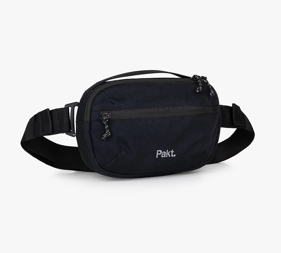 Front view of the black Pakt Everyday 3L Sling